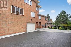 206 STRATAS COURT  Ottawa, ON K2L 3K5