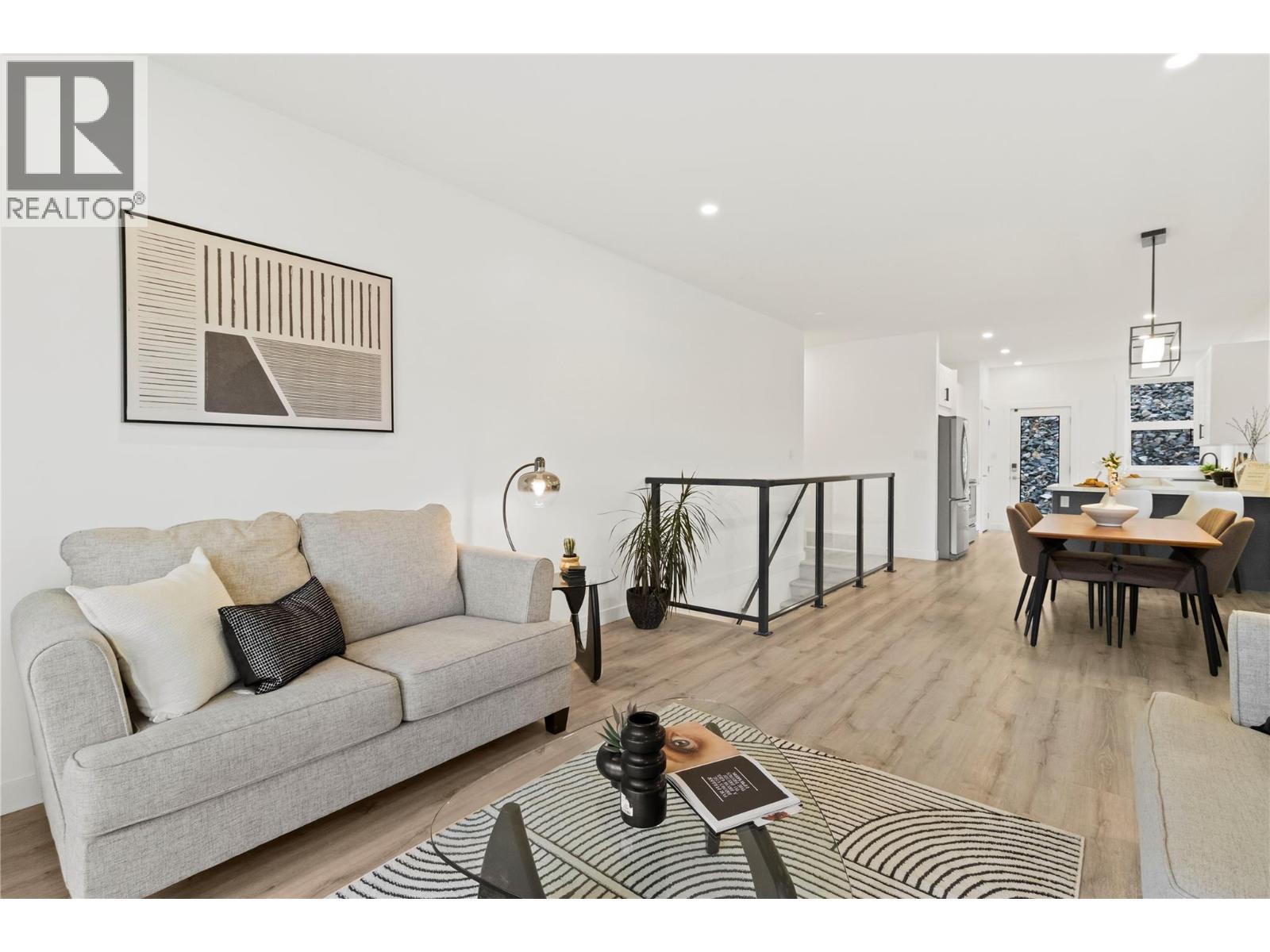 2868 Golf Course Drive, Blind Bay, BC - Indoor Photo Showing Living Room