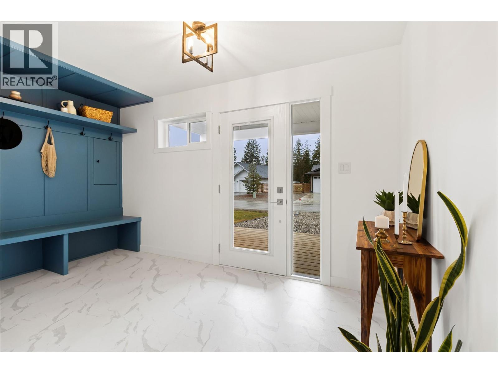 2868 Golf Course Drive, Blind Bay, BC - Indoor Photo Showing Other Room