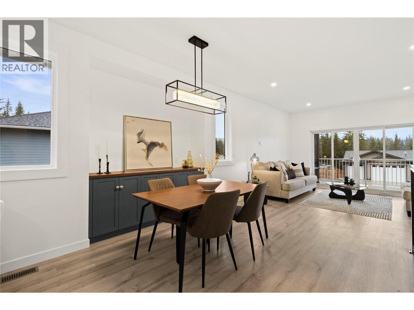2868 Golf Course Drive, Blind Bay, BC - Indoor Photo Showing Dining Room