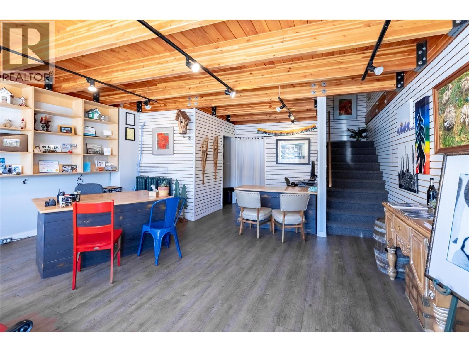 2004 Columbia Avenue, Rossland, BC