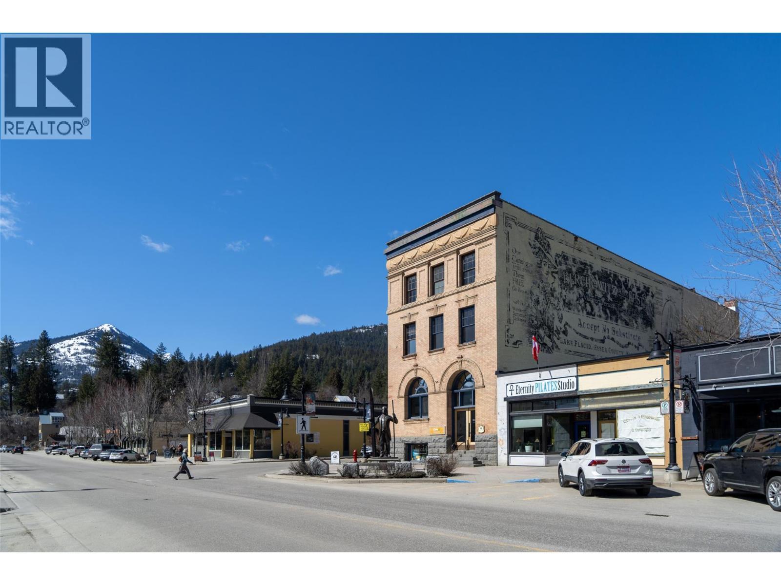 2004 Columbia Avenue, Rossland, BC