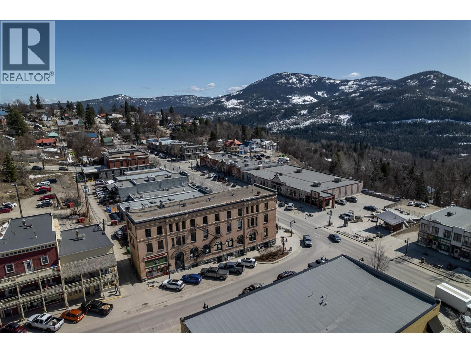 2004 Columbia Avenue, Rossland, BC