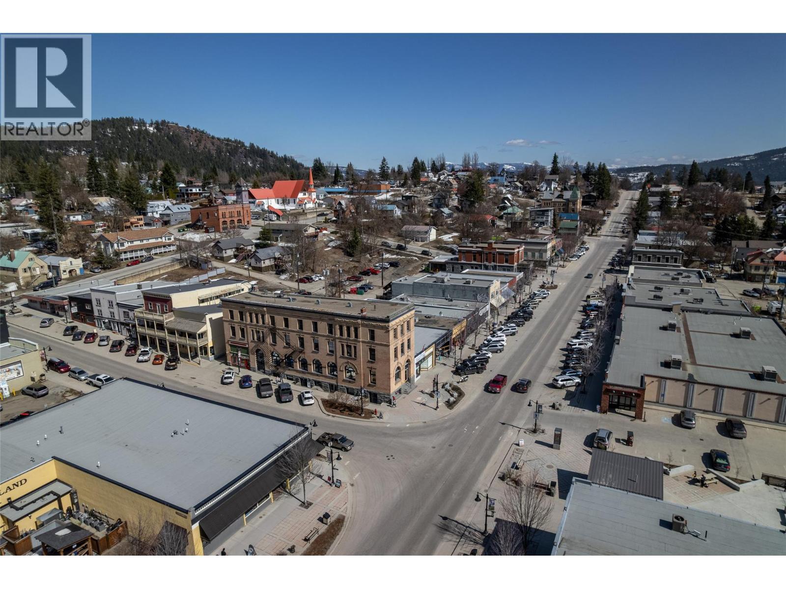 2004 Columbia Avenue, Rossland, BC