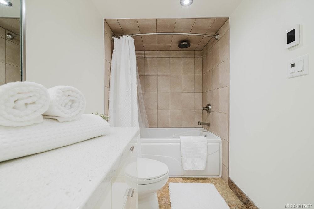 1865 Quamichan St, Victoria, BC