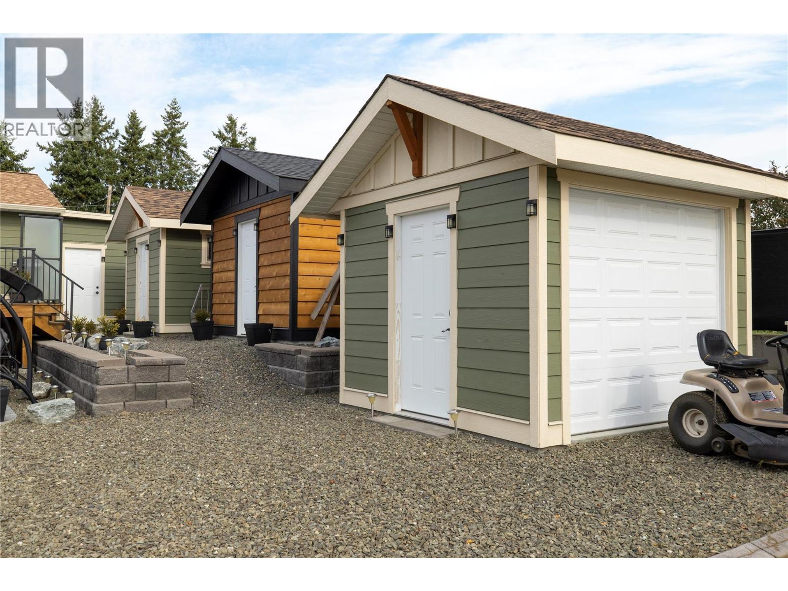 6454 Holbrook Road, Vernon, BC - Outdoor With Exterior