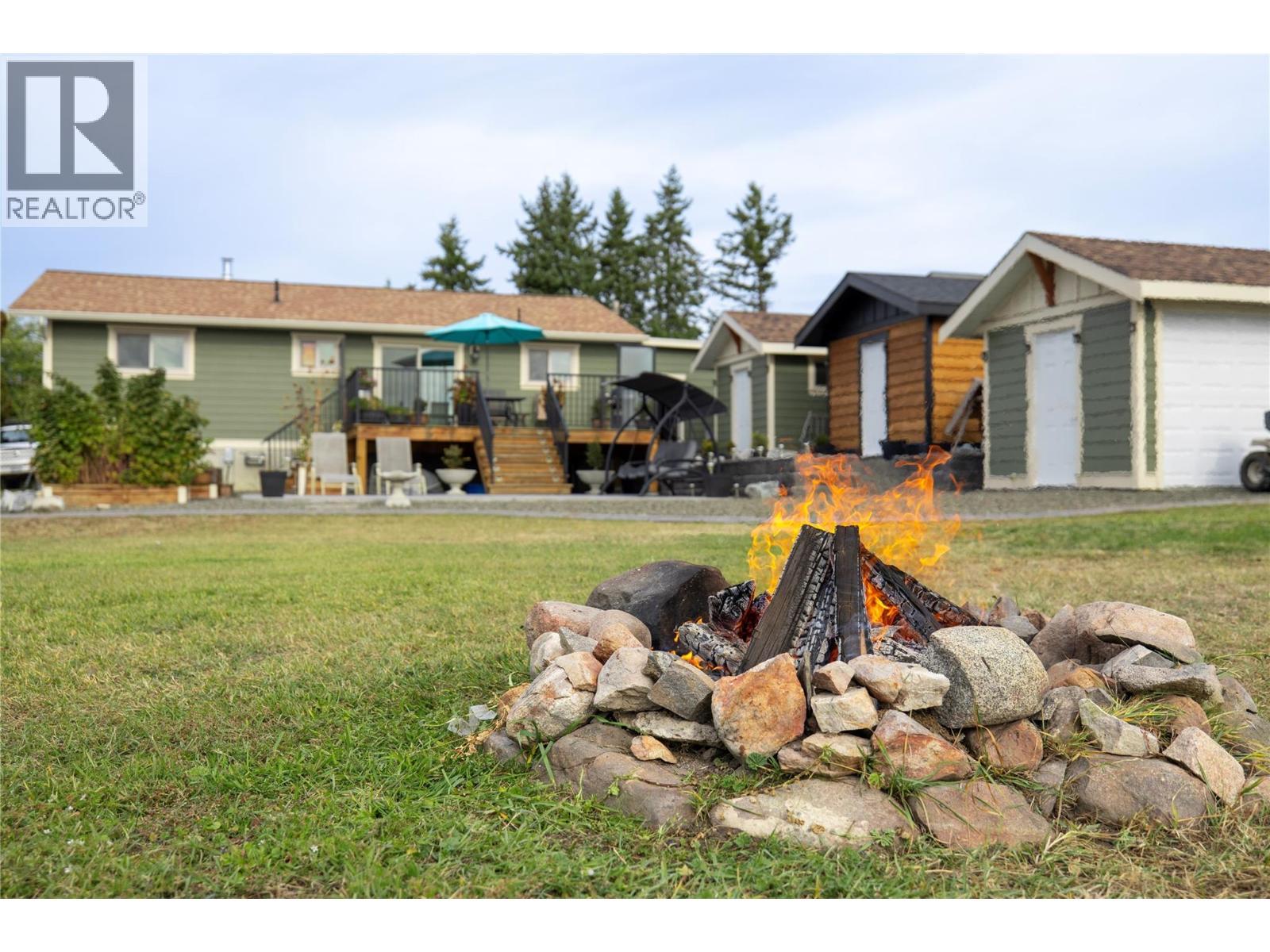 6454 Holbrook Road, Vernon, BC - Outdoor