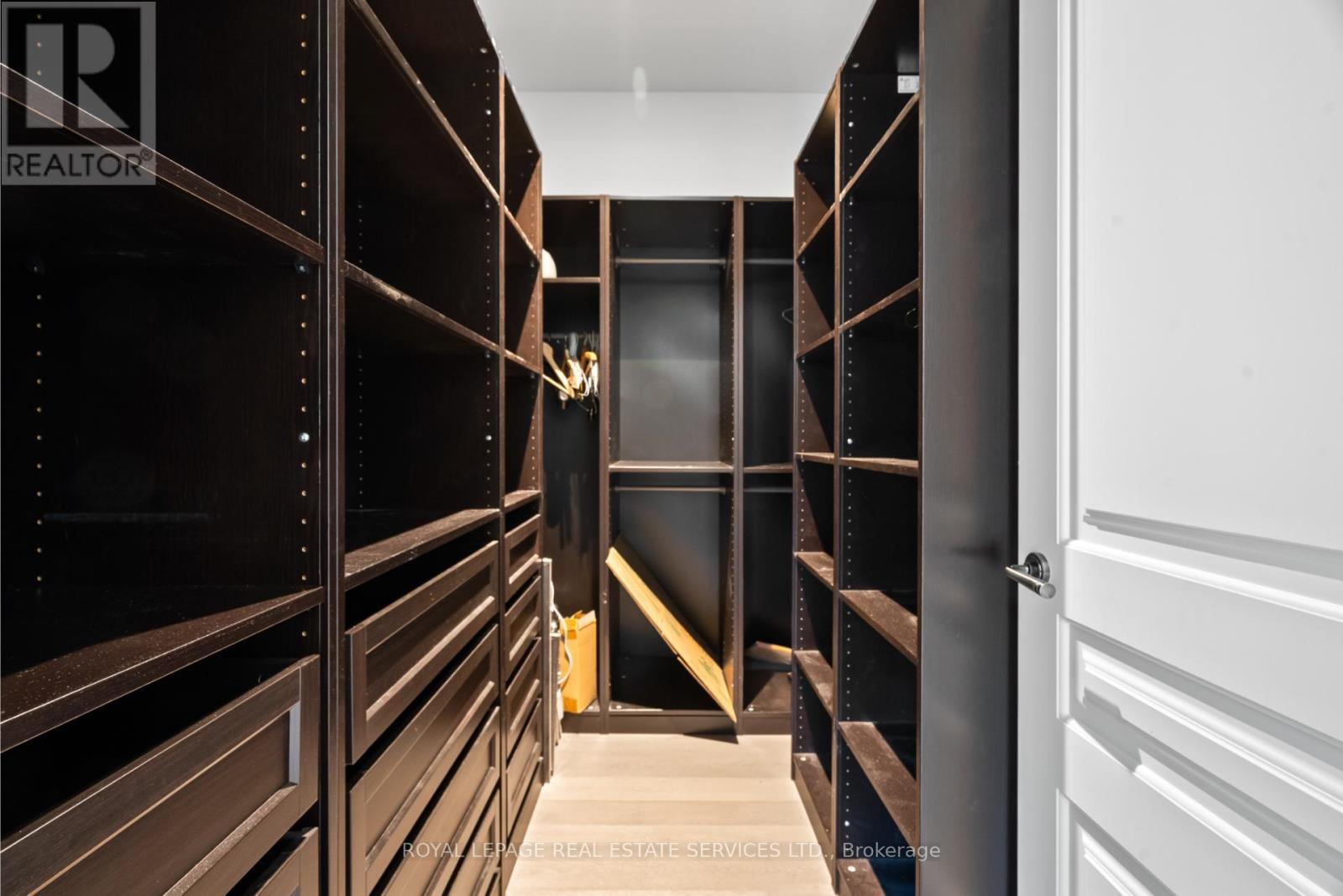 504 - 4 The Kingsway, Toronto, ON - Indoor Photo Showing Other Room