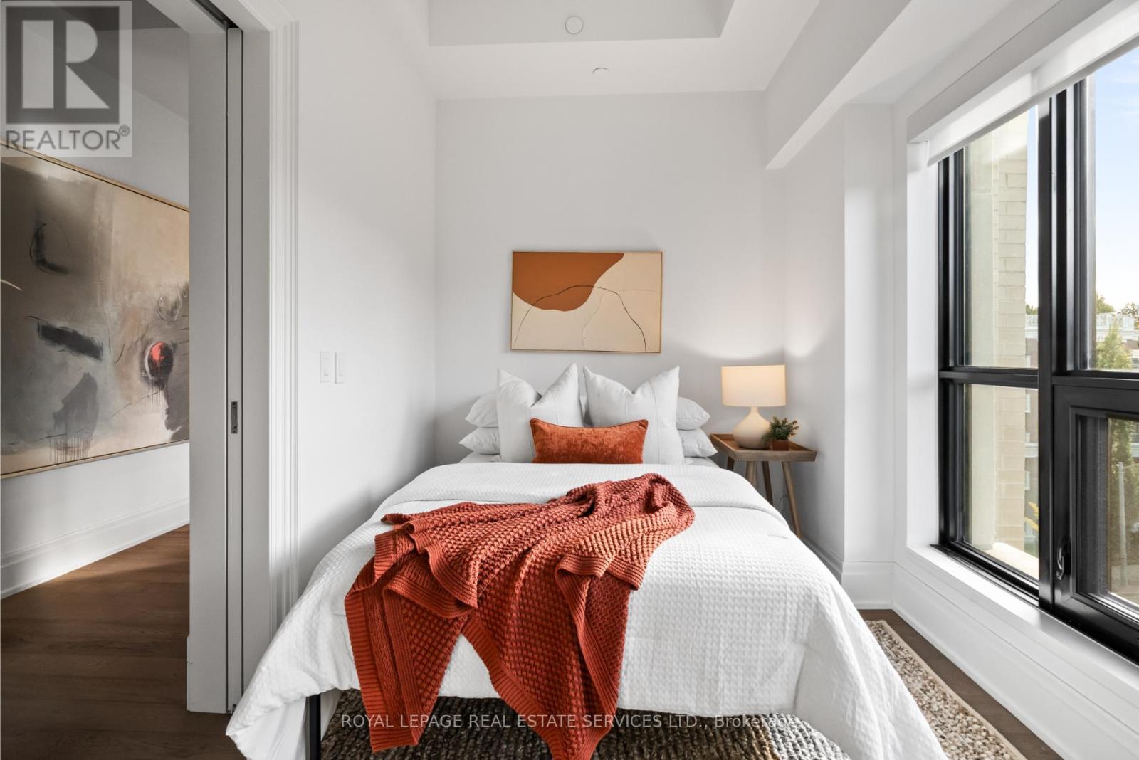 504 - 4 The Kingsway, Toronto, ON - Indoor Photo Showing Bedroom