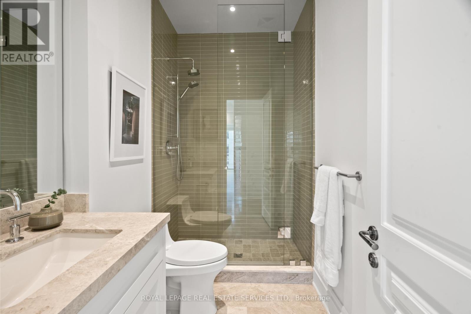504 - 4 The Kingsway, Toronto, ON - Indoor Photo Showing Bathroom
