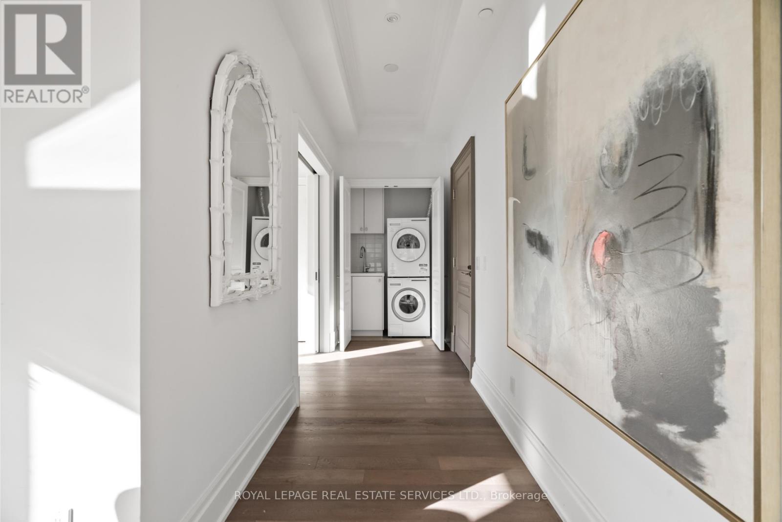 504 - 4 The Kingsway, Toronto, ON - Indoor Photo Showing Other Room