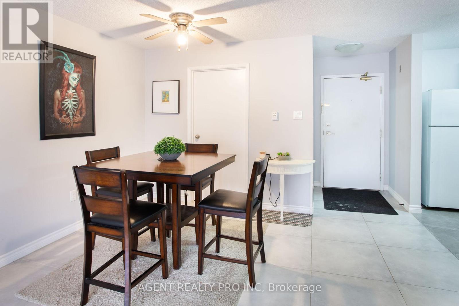 217 - 1 Jacksway Crescent, London North (North G), ON - Indoor Photo Showing Dining Room