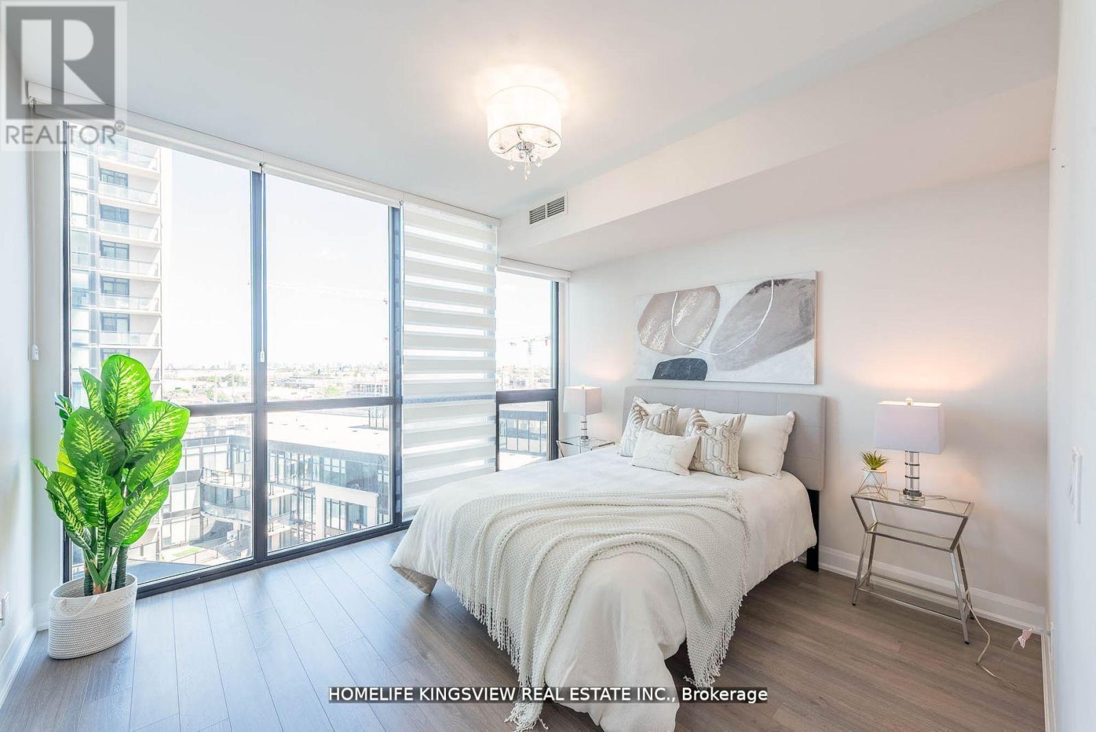 808 - 2910 Highway 7, Vaughan, ON - Indoor Photo Showing Bedroom