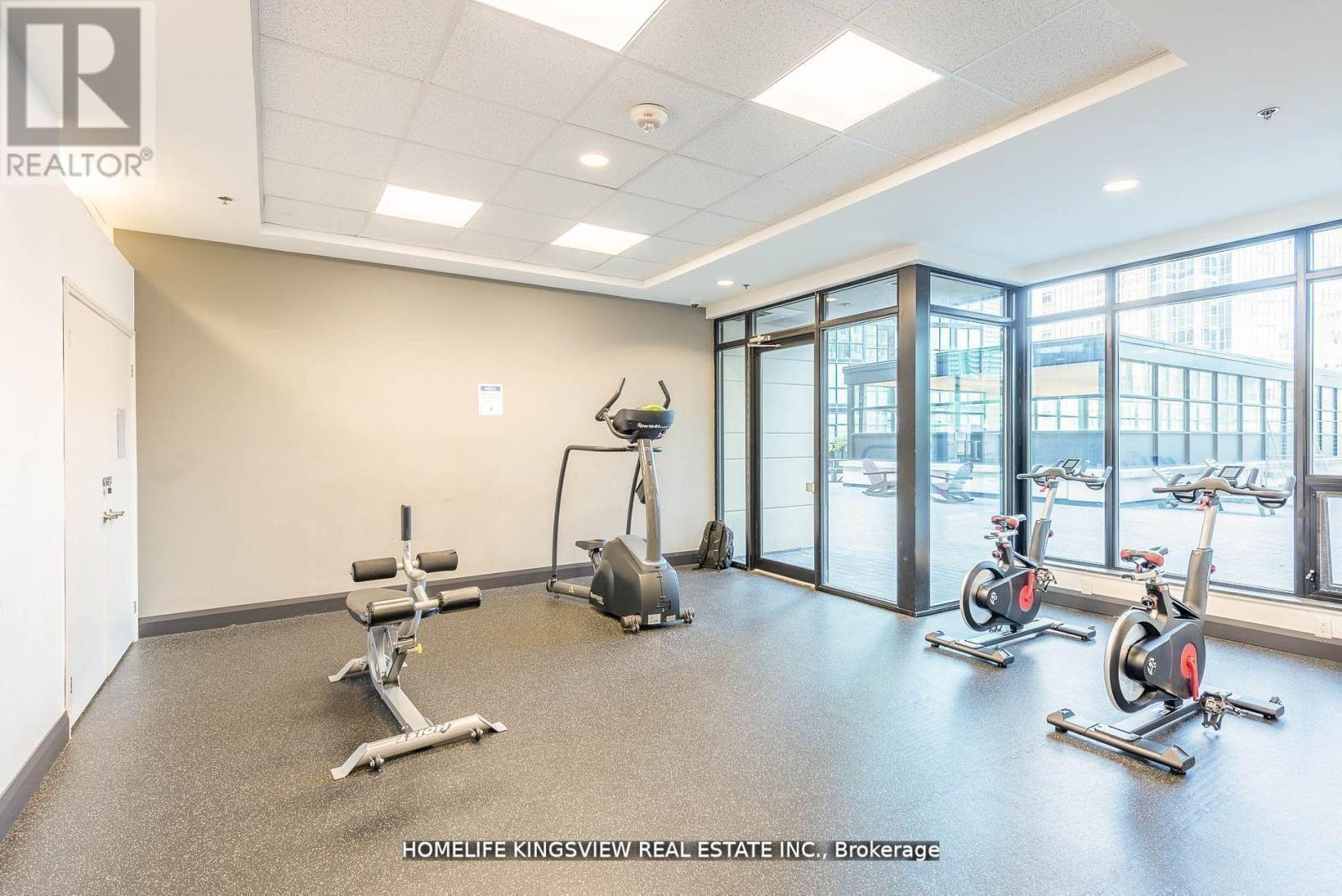 808 - 2910 Highway 7, Vaughan, ON - Indoor Photo Showing Gym Room