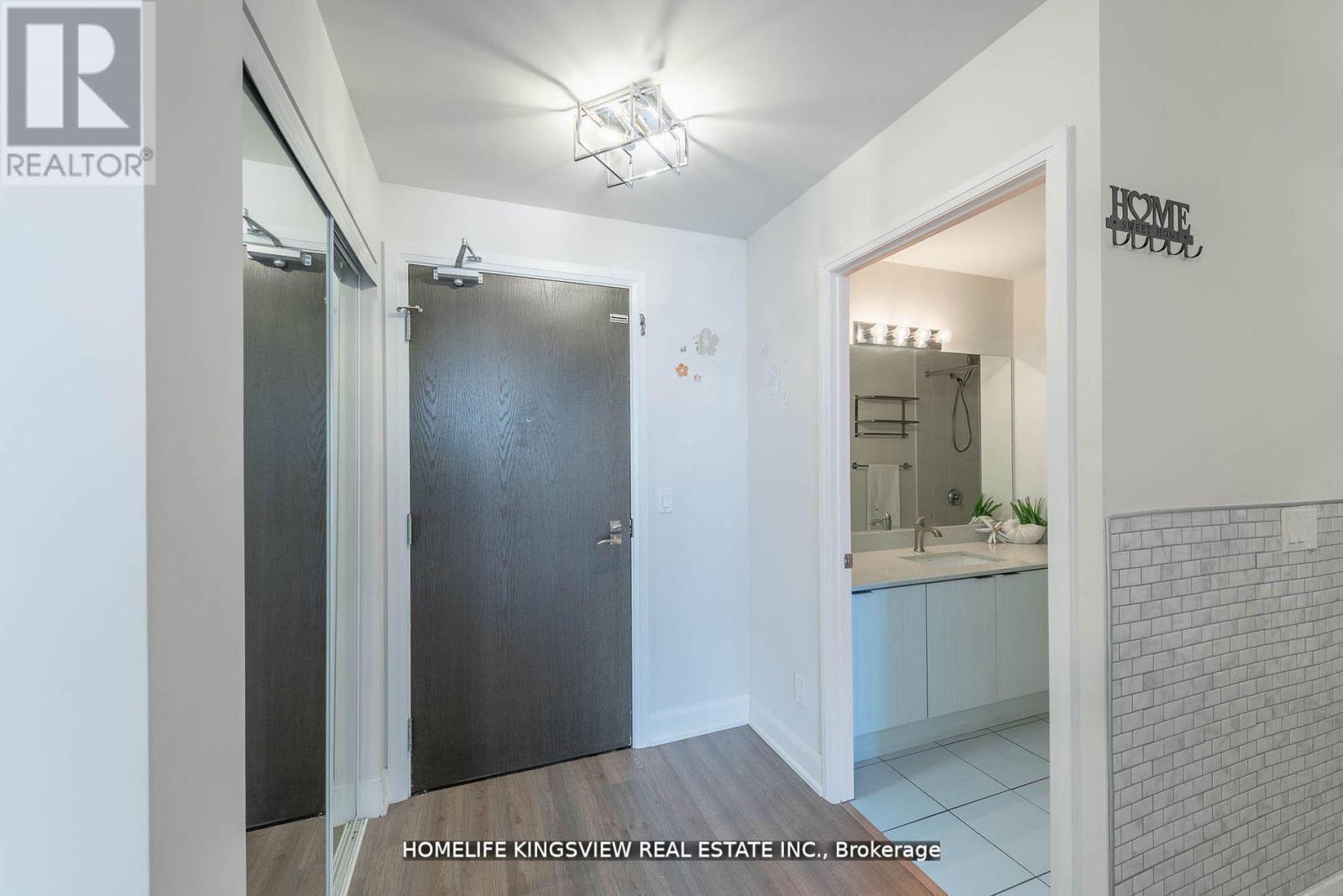 808 - 2910 Highway 7, Vaughan, ON - Indoor Photo Showing Bathroom