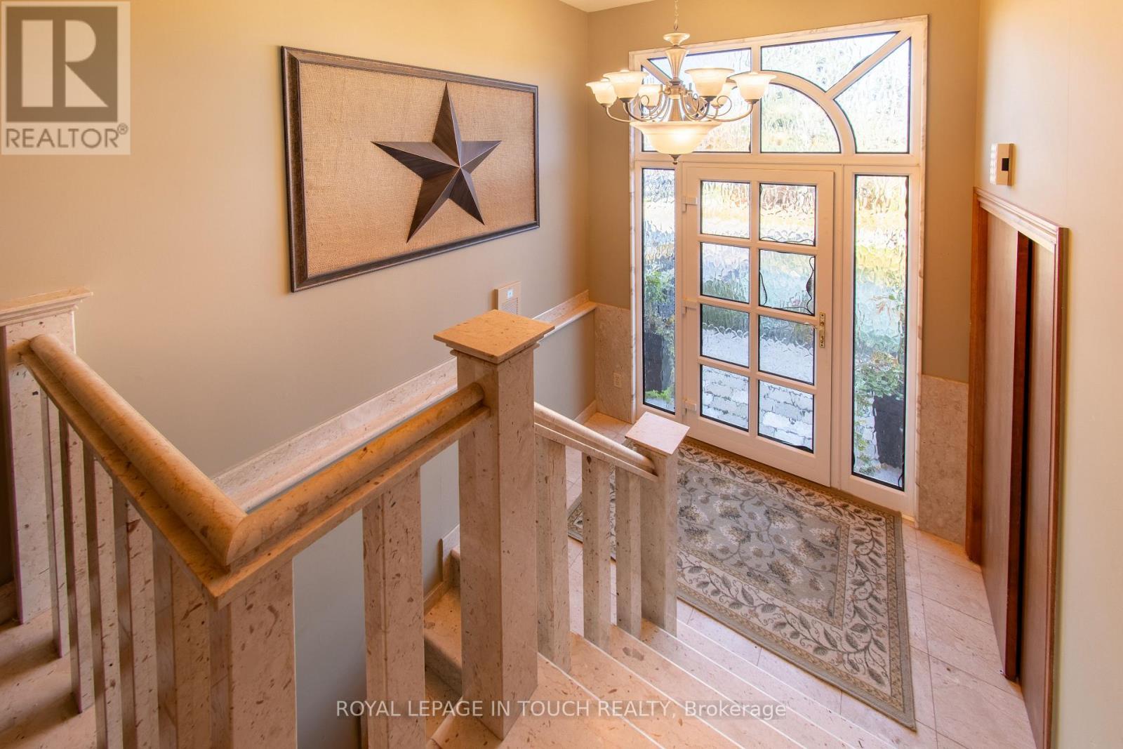 21 Robins Point Road, Tay, ON - Indoor Photo Showing Other Room