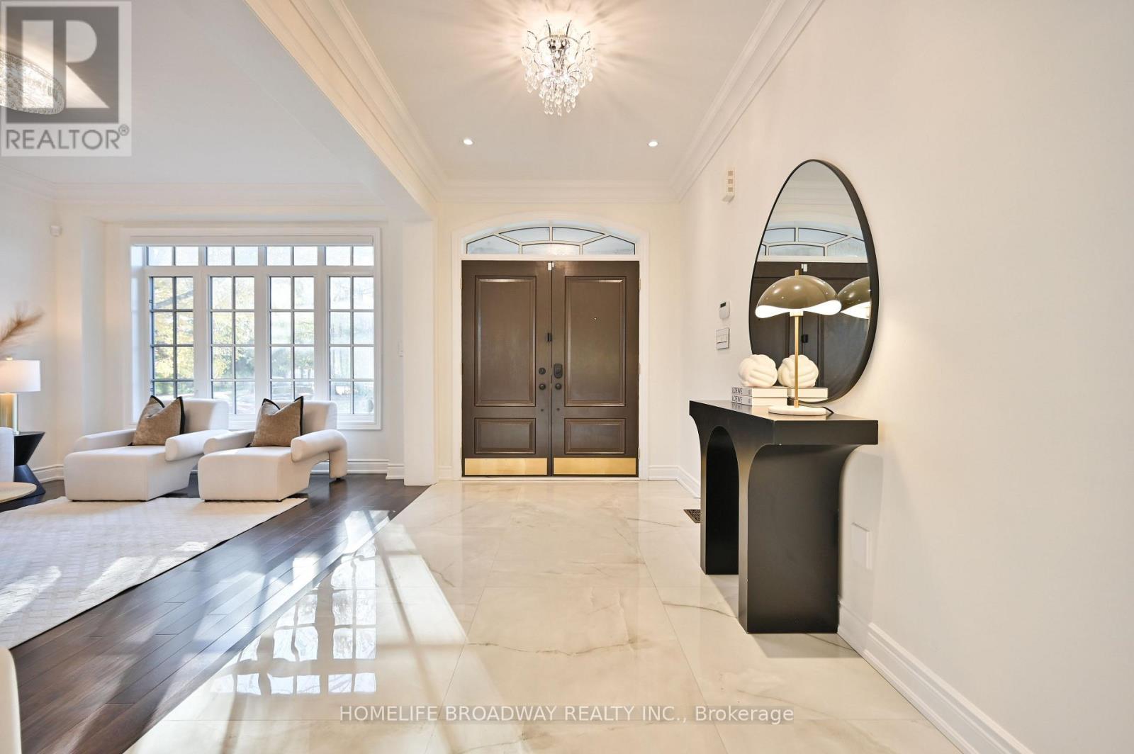 foyer - 55 Avenue Road, Richmond Hill, ON - Indoor Photo Showing Other Room