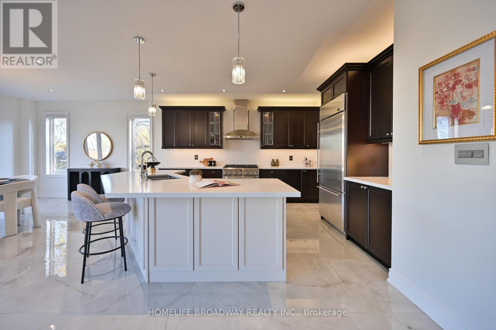 kitchen with island area - 55 Avenue Road, Richmond Hill, ON - Indoor Photo Showing Kitchen