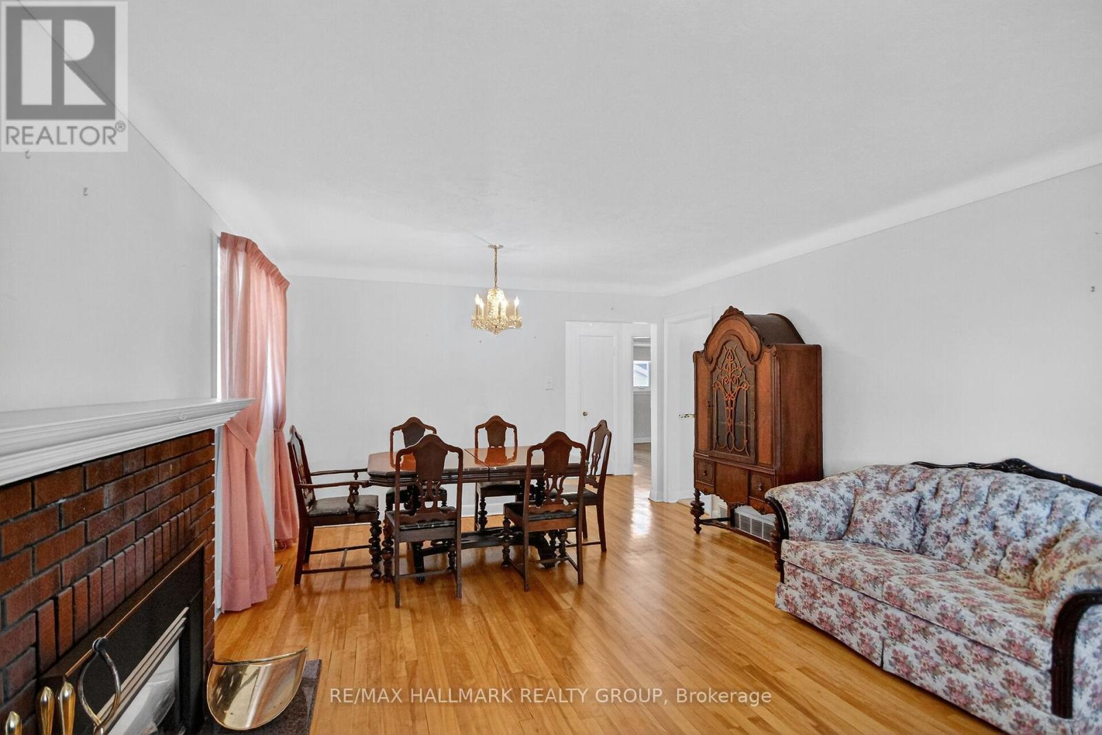 1281 Erindale Drive, Ottawa, ON - Indoor With Fireplace