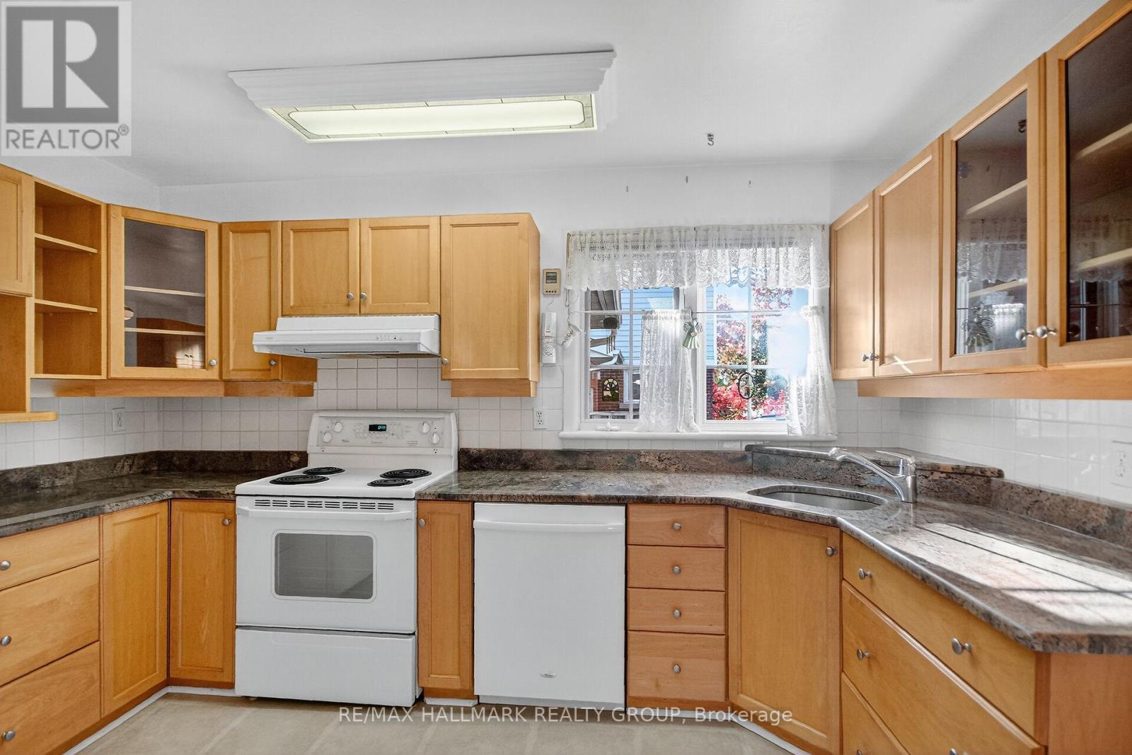 1281 Erindale Drive, Ottawa, ON - Indoor Photo Showing Kitchen