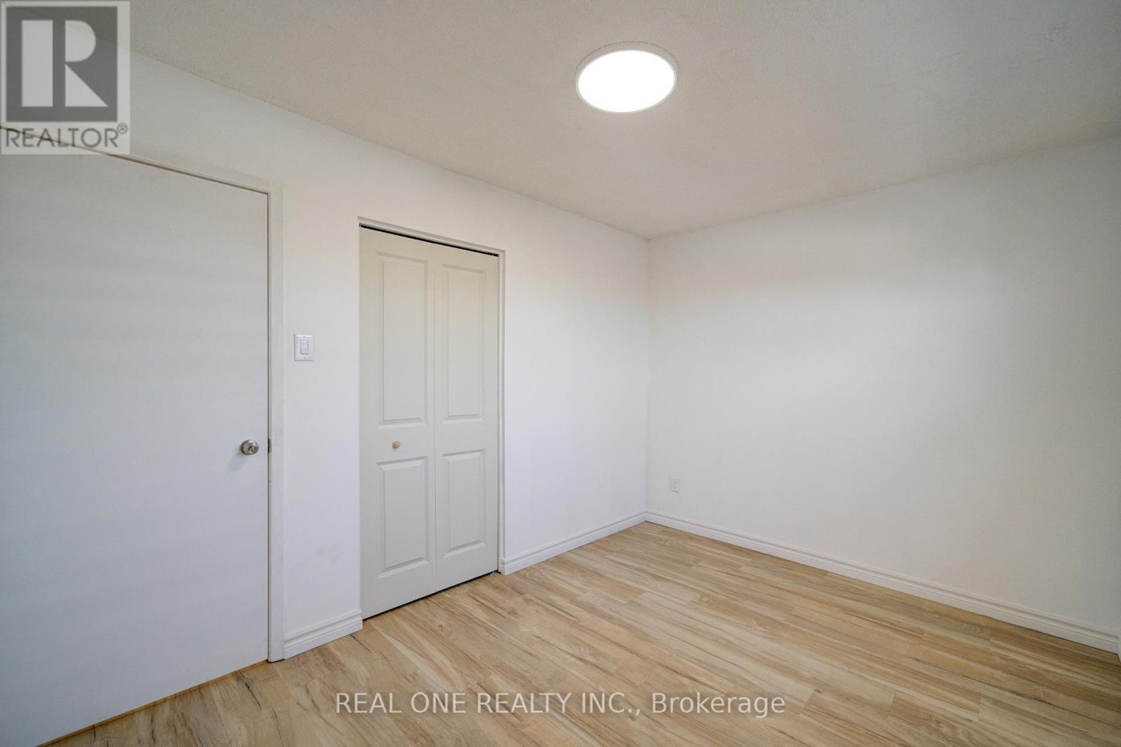 2525 Trident Avenue, Mississauga, ON - Indoor Photo Showing Other Room