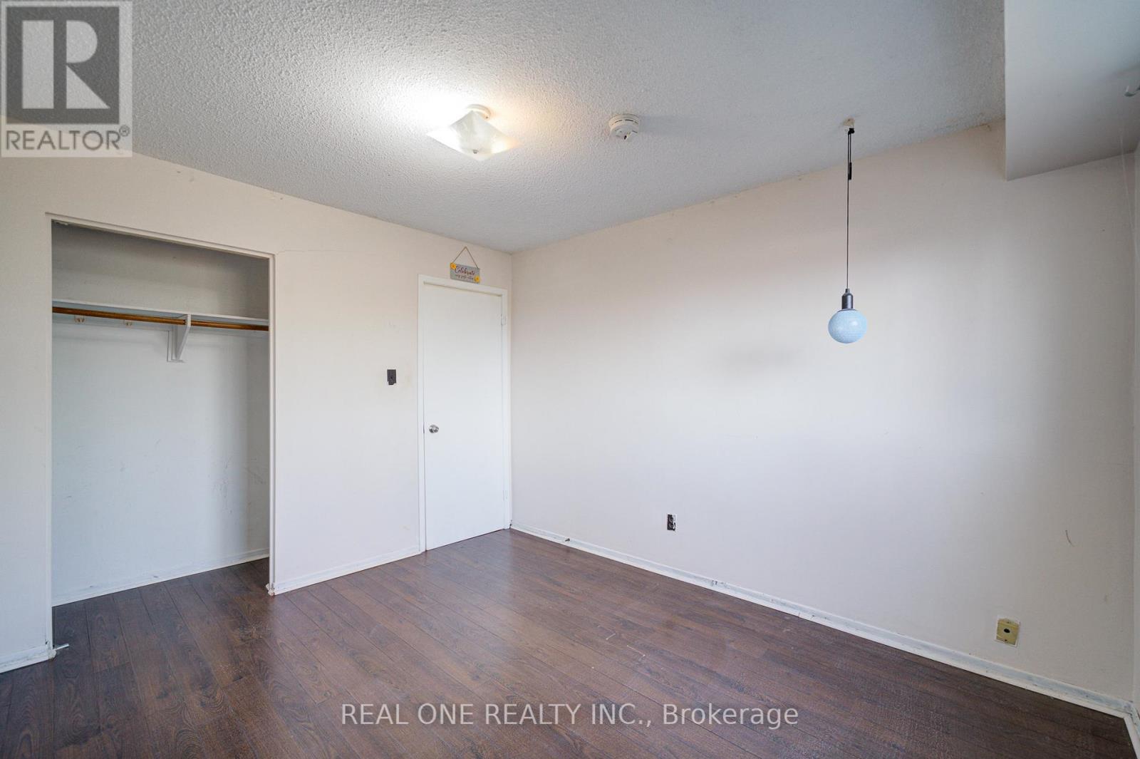 2525 Trident Avenue, Mississauga, ON - Indoor Photo Showing Other Room
