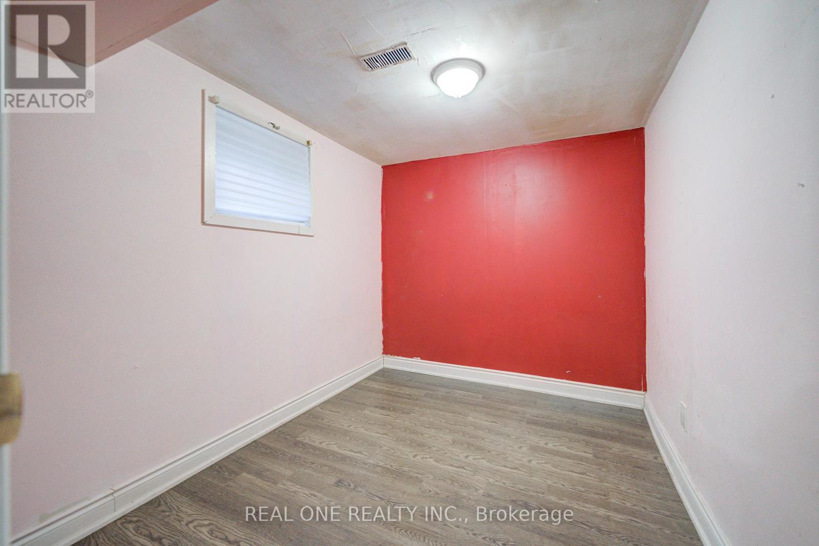 2525 Trident Avenue, Mississauga, ON - Indoor Photo Showing Other Room