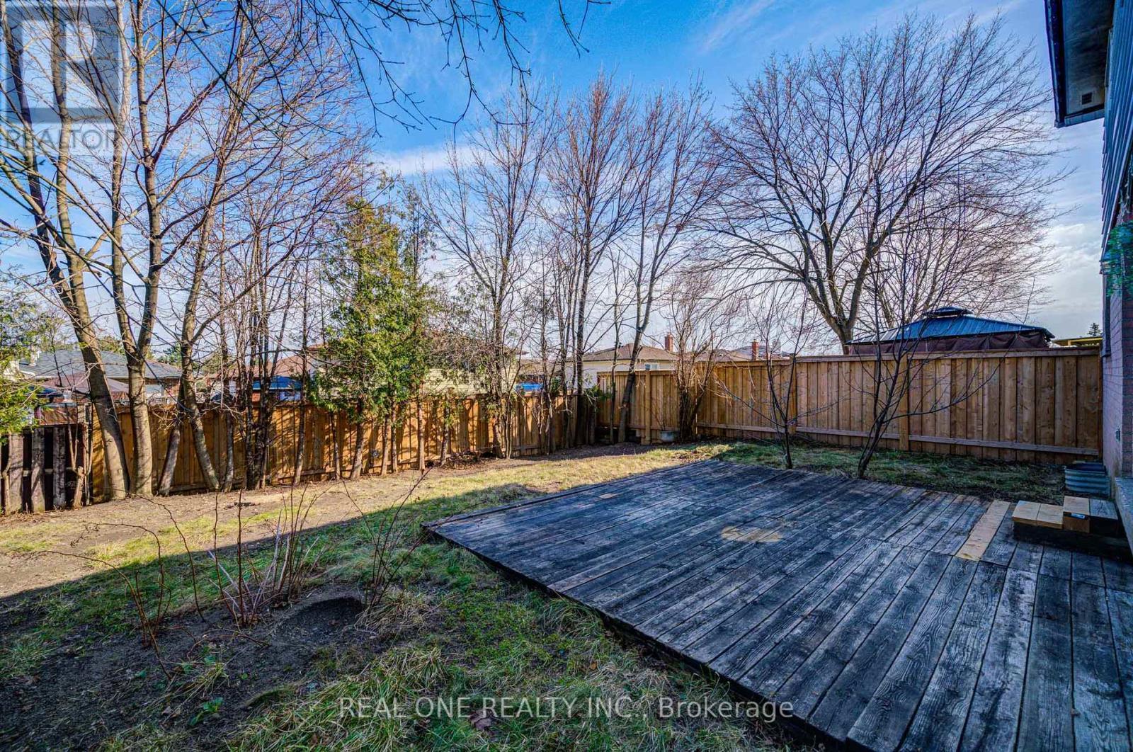 2525 Trident Avenue, Mississauga, ON - Outdoor With Backyard