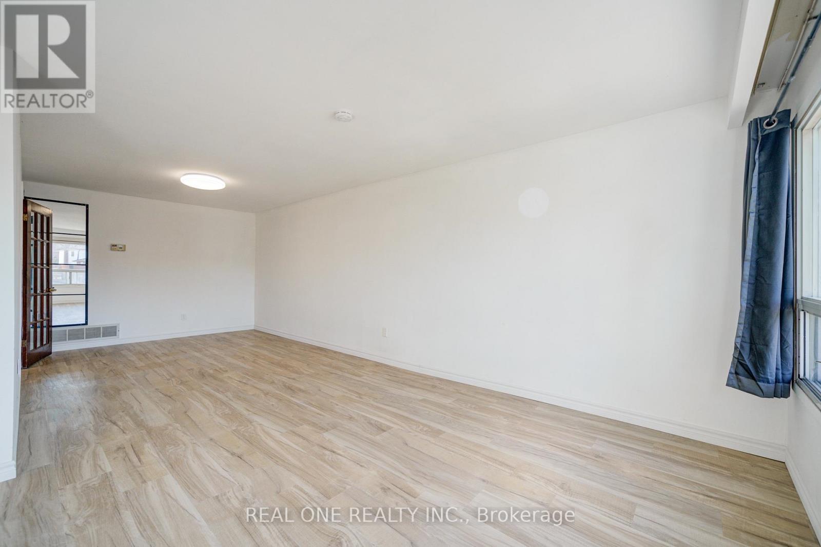 2525 Trident Avenue, Mississauga, ON - Indoor Photo Showing Other Room