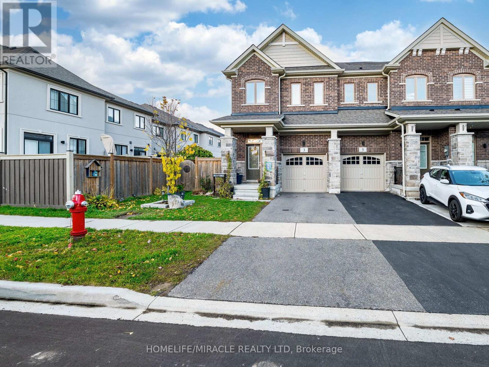 3 Doris Pawley Crescent, Caledon, ON - Outdoor With Facade