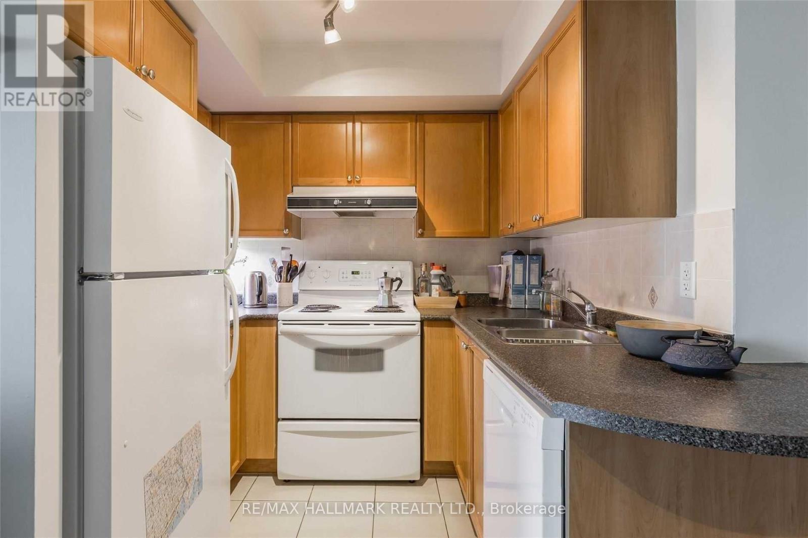 1113 - 17 Barberry Place, Toronto, ON - Indoor Photo Showing Kitchen With Double Sink