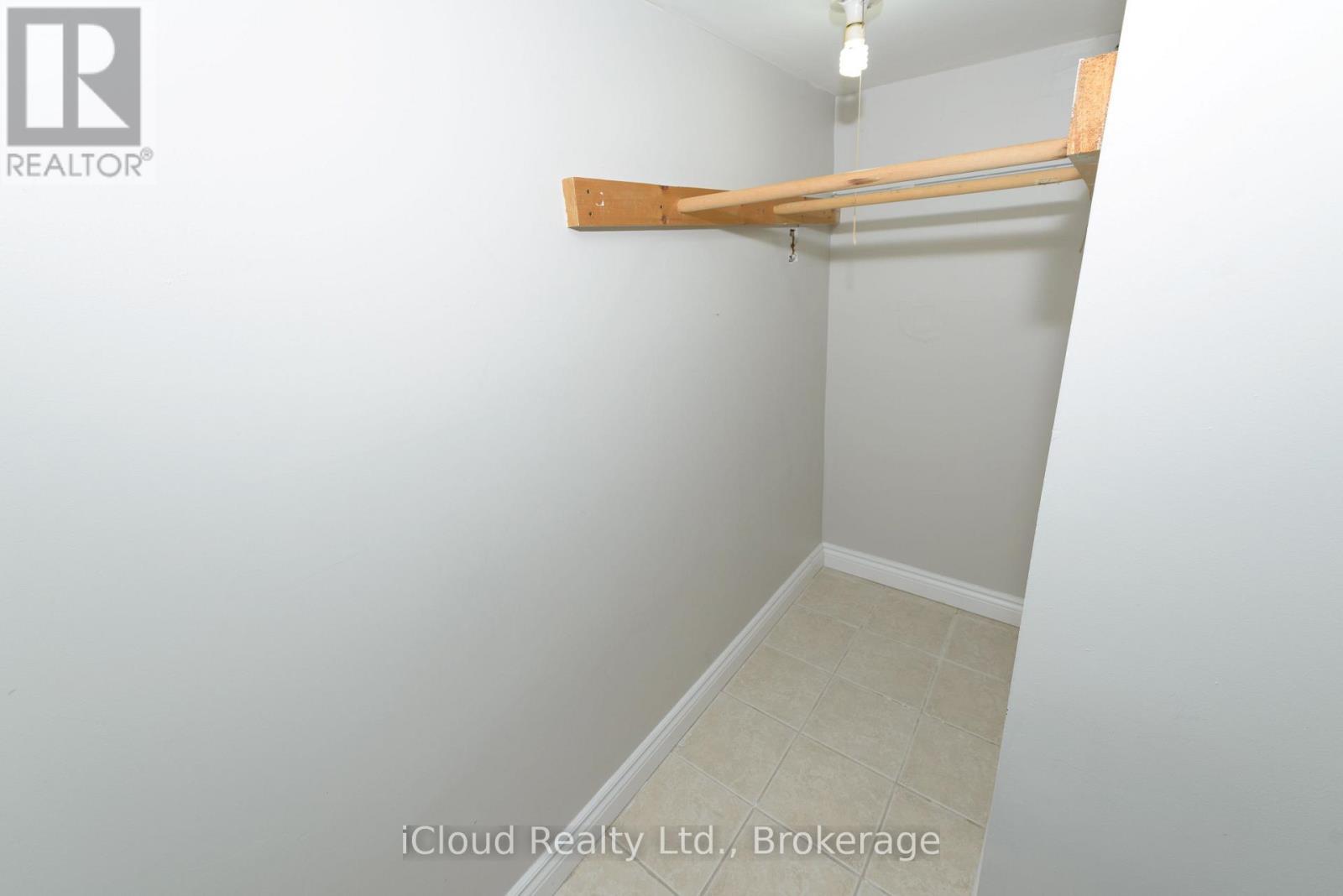 2 - 3765 Keenan Crescent, Mississauga, ON -