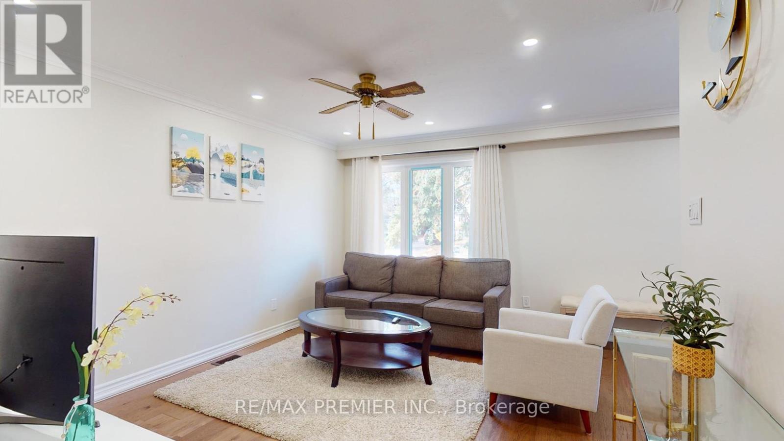 236 Thistle Down Boulevard, Toronto, ON - Indoor