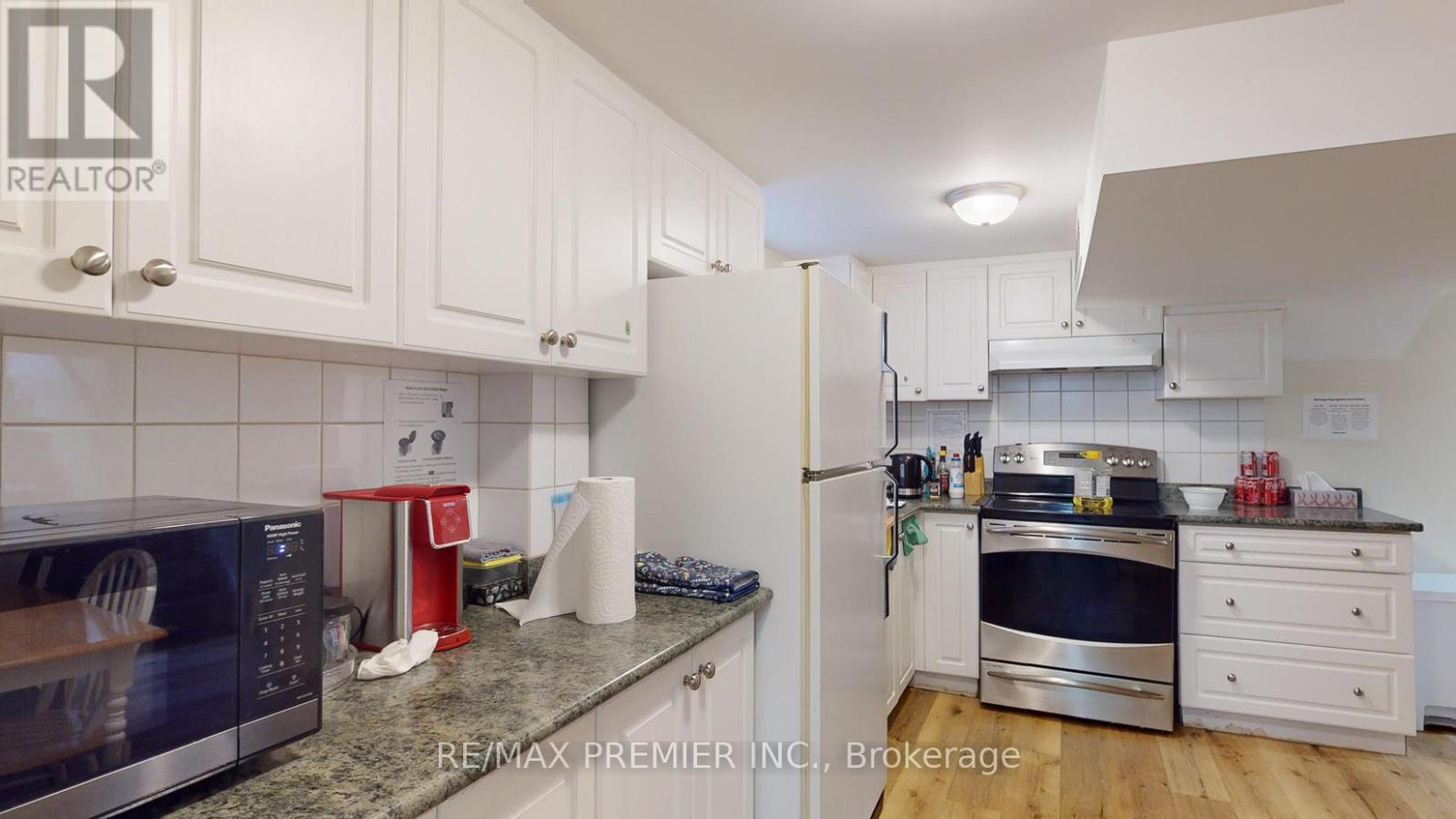 236 Thistle Down Boulevard, Toronto, ON - Indoor Photo Showing Kitchen