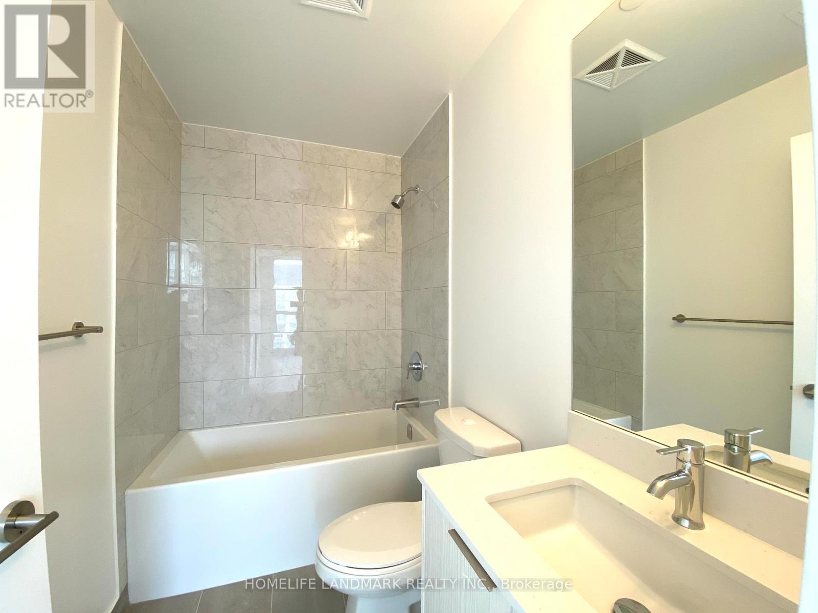 2202 - 32 Forest Manor Road, Toronto, ON - Indoor Photo Showing Bathroom