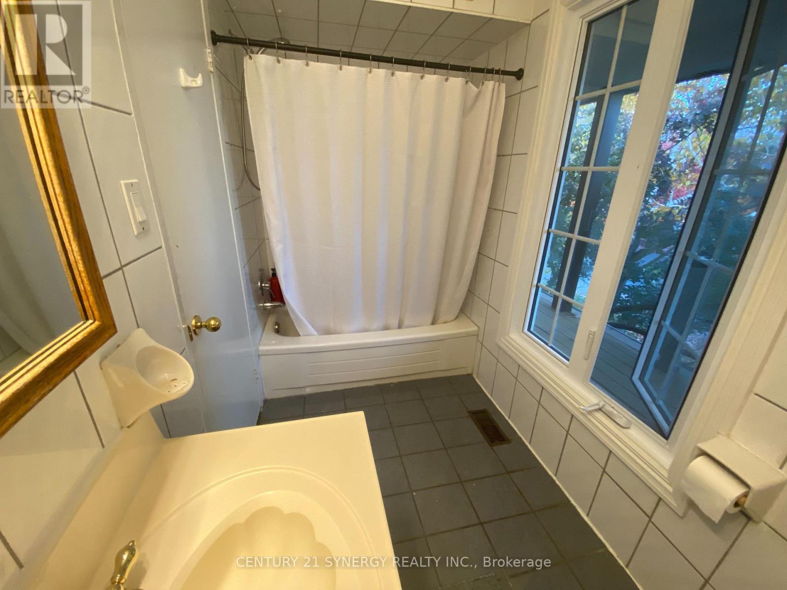 2298 Bowman Road, Ottawa, ON - Indoor Photo Showing Bathroom
