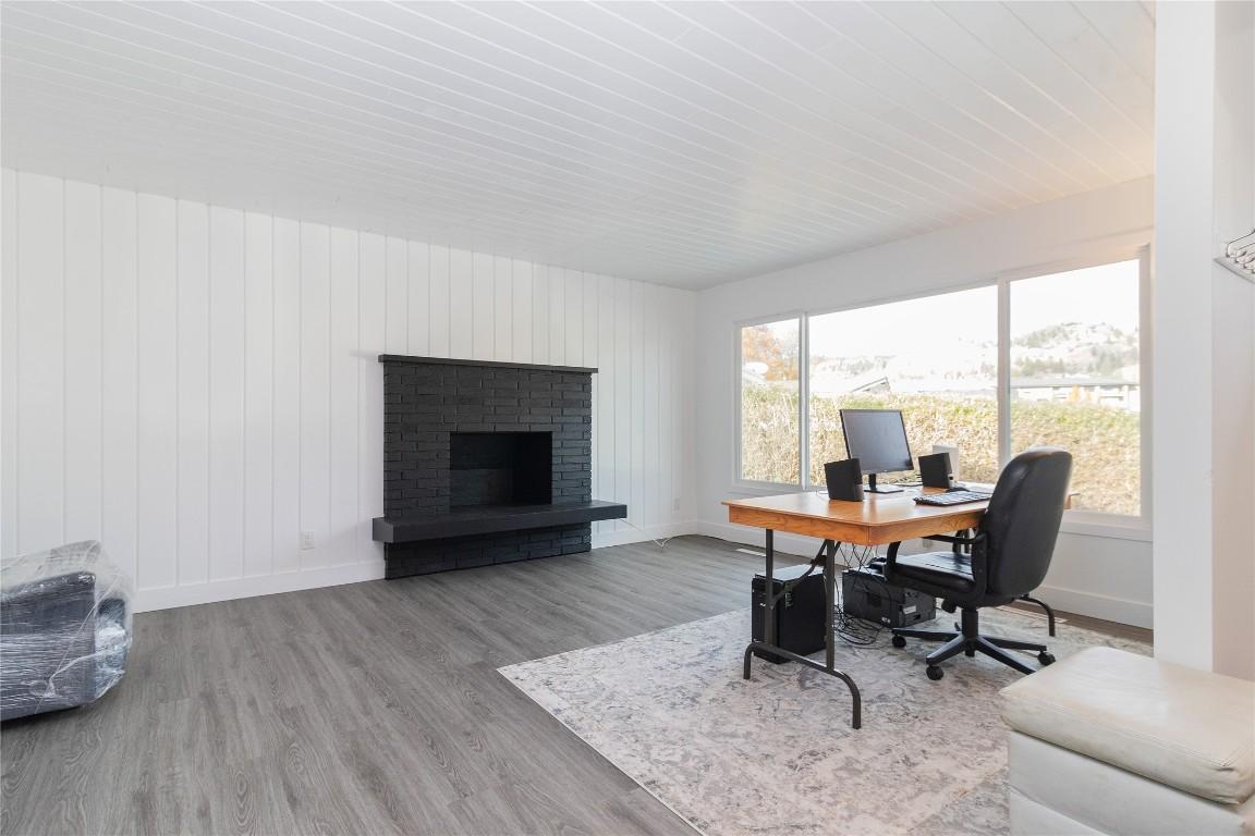 1352 Alder Court, Kelowna, BC - Indoor