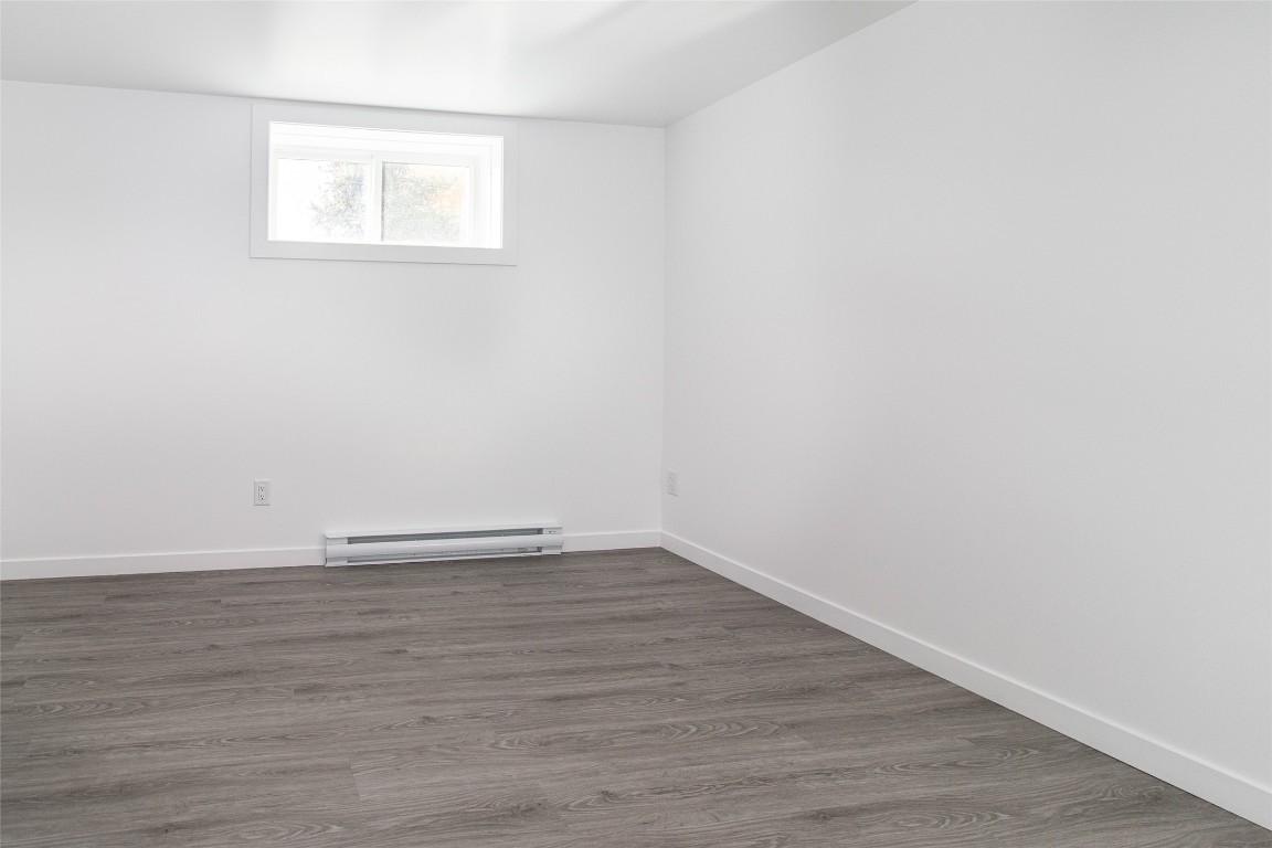 1352 Alder Court, Kelowna, BC - Indoor Photo Showing Other Room