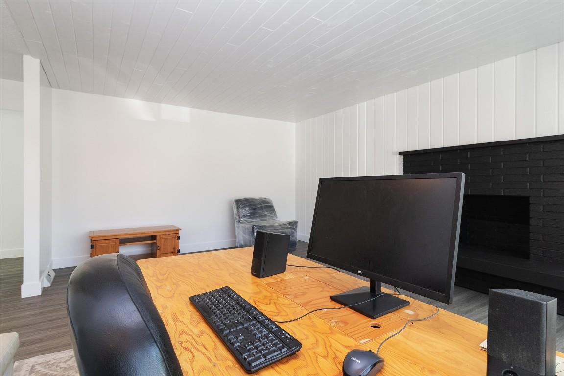 1352 Alder Court, Kelowna, BC - Indoor Photo Showing Other Room