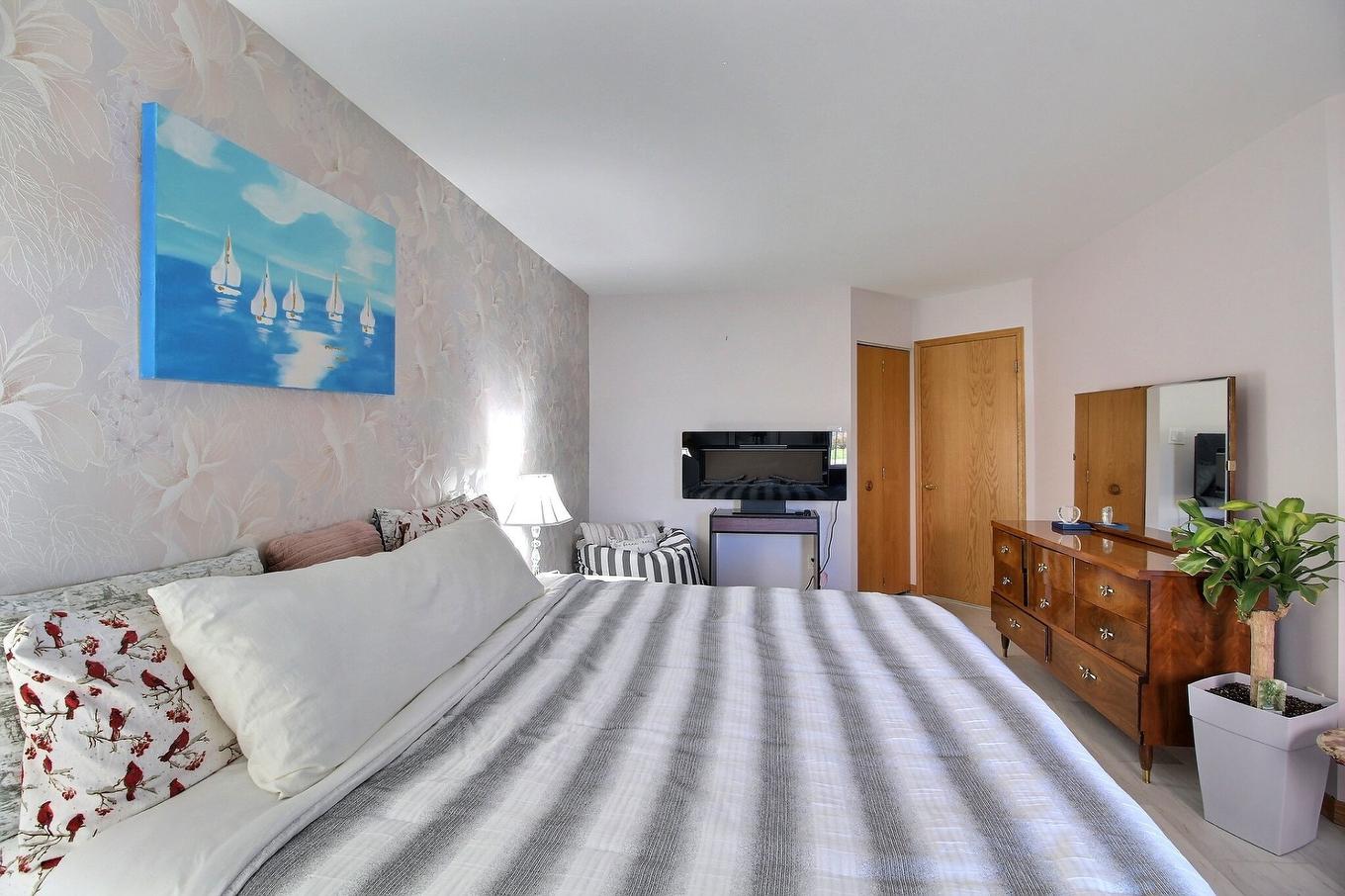 Primary bedroom - 102-190 Rue Don-Bosco N., Sherbrooke (Les Nations), QC - Indoor Photo Showing Bedroom