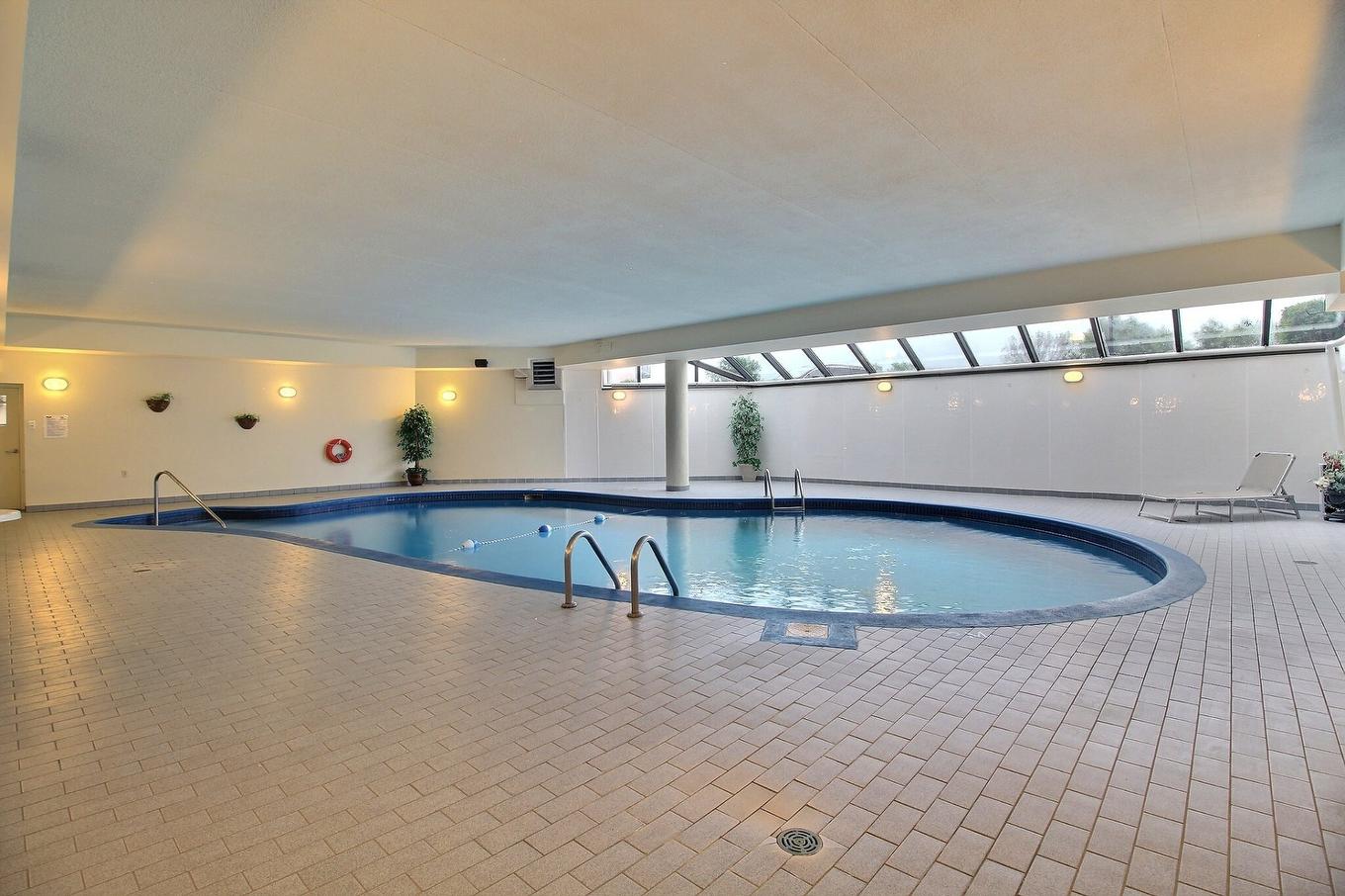 Pool - 102-190 Rue Don-Bosco N., Sherbrooke (Les Nations), QC - Indoor Photo Showing Other Room With In Ground Pool