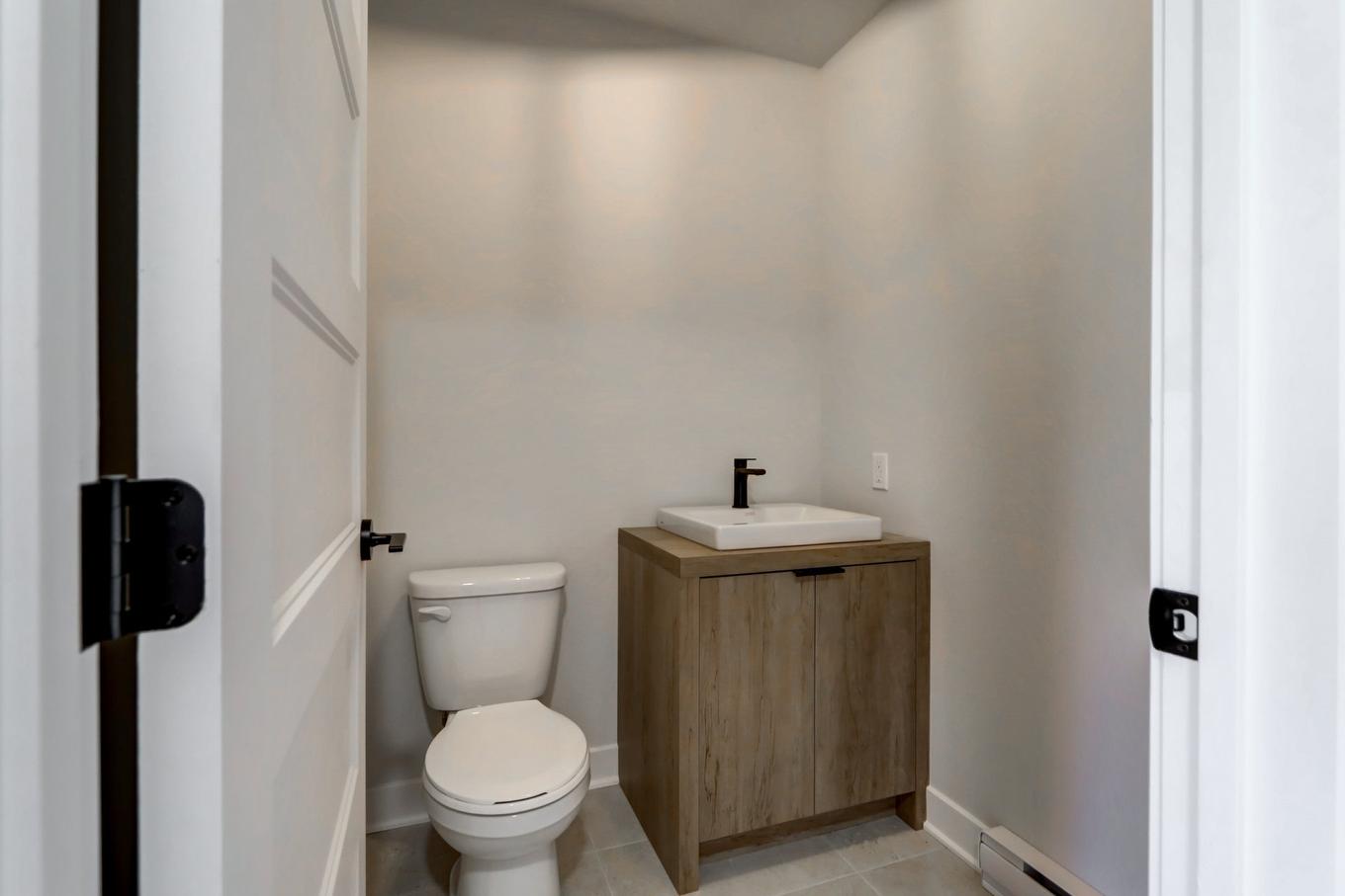 Salle d'eau - 84 12E Avenue, Saint-Hippolyte, QC - Indoor Photo Showing Bathroom