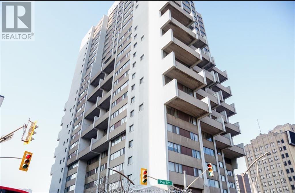 380 Pelissier Unit# 307, Windsor, ON - Outdoor