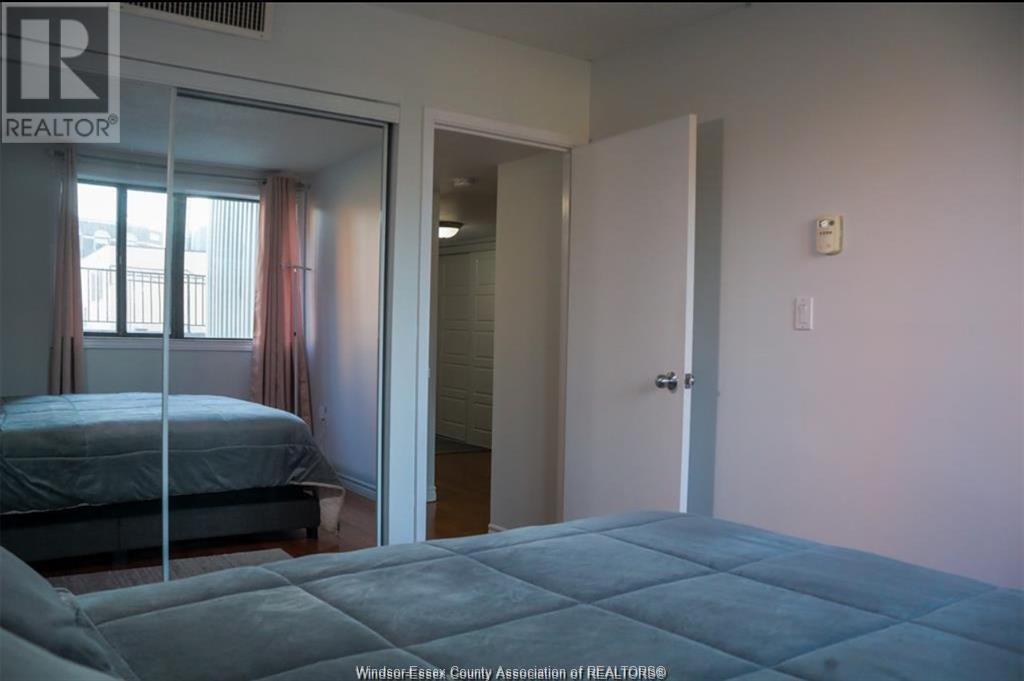 380 Pelissier Unit# 307, Windsor, ON - Indoor Photo Showing Bedroom