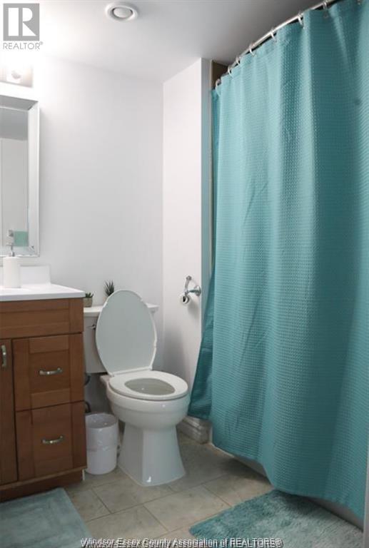 380 Pelissier Unit# 307, Windsor, ON - Indoor Photo Showing Bathroom