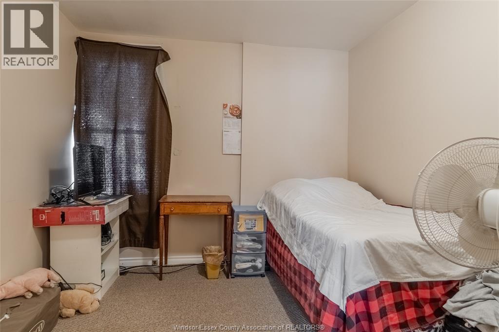 291-93 Belleview Avenue, Windsor, ON - Indoor Photo Showing Bedroom