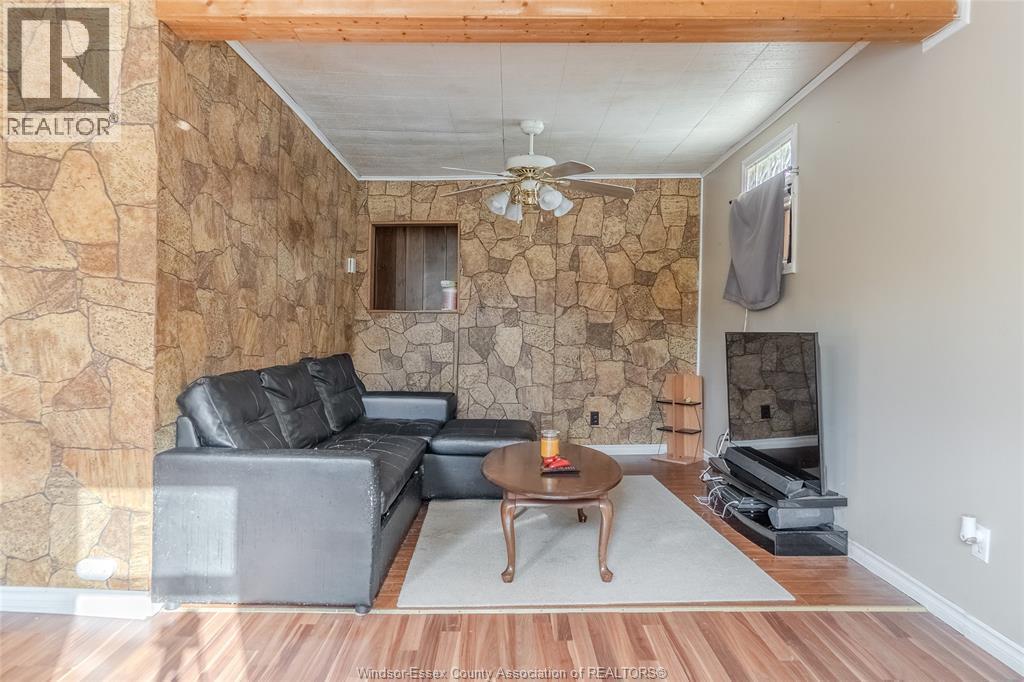 291-93 Belleview Avenue, Windsor, ON - Indoor