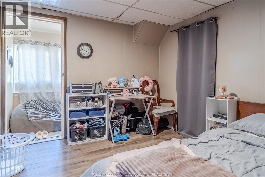 291-93 Belleview Avenue, Windsor, ON - Indoor Photo Showing Bedroom