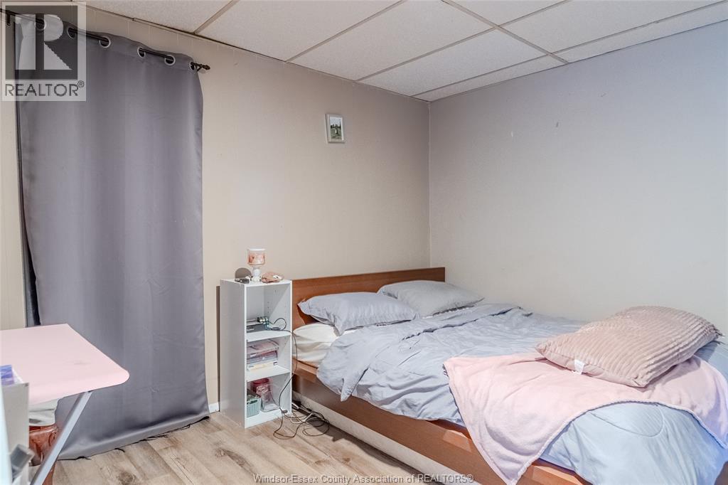 291-93 Belleview Avenue, Windsor, ON - Indoor Photo Showing Bedroom