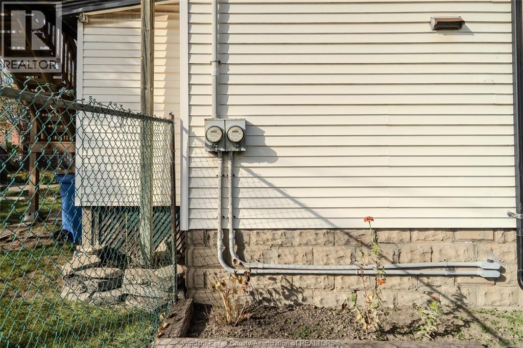 291-93 Belleview Avenue, Windsor, ON - Outdoor With Exterior